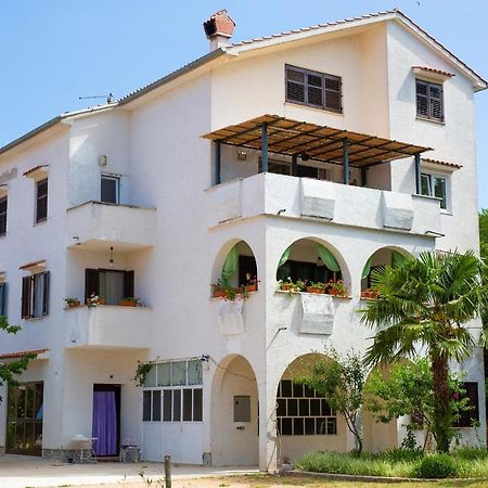 Apartman Mihael Malinska Ngoại thất bức ảnh